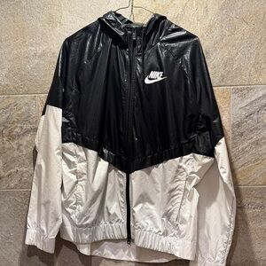 Nike men's windbreaker